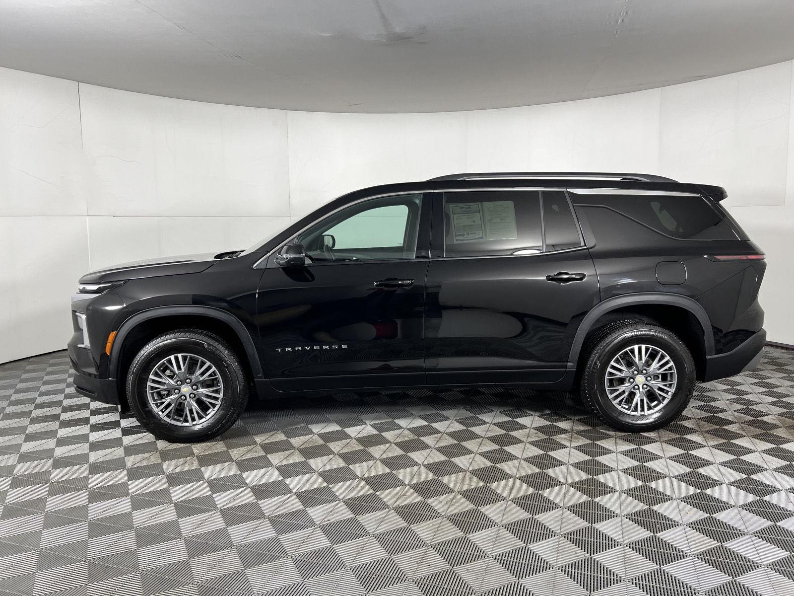 Used 2025 Mosaic Black Metallic Chevrolet AWD LT image 17