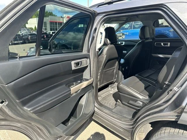 Certified Used 2023 Gray Metallic Ford XLT image 34