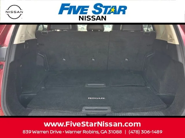 Used 2021 Red Nissan SL image 11