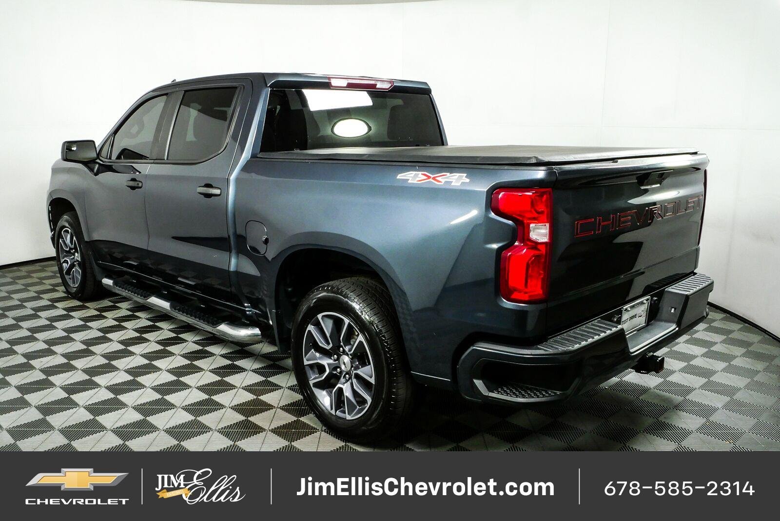 Used 2022 SHADOW GRAY METALLIC Chevrolet Custom image 25