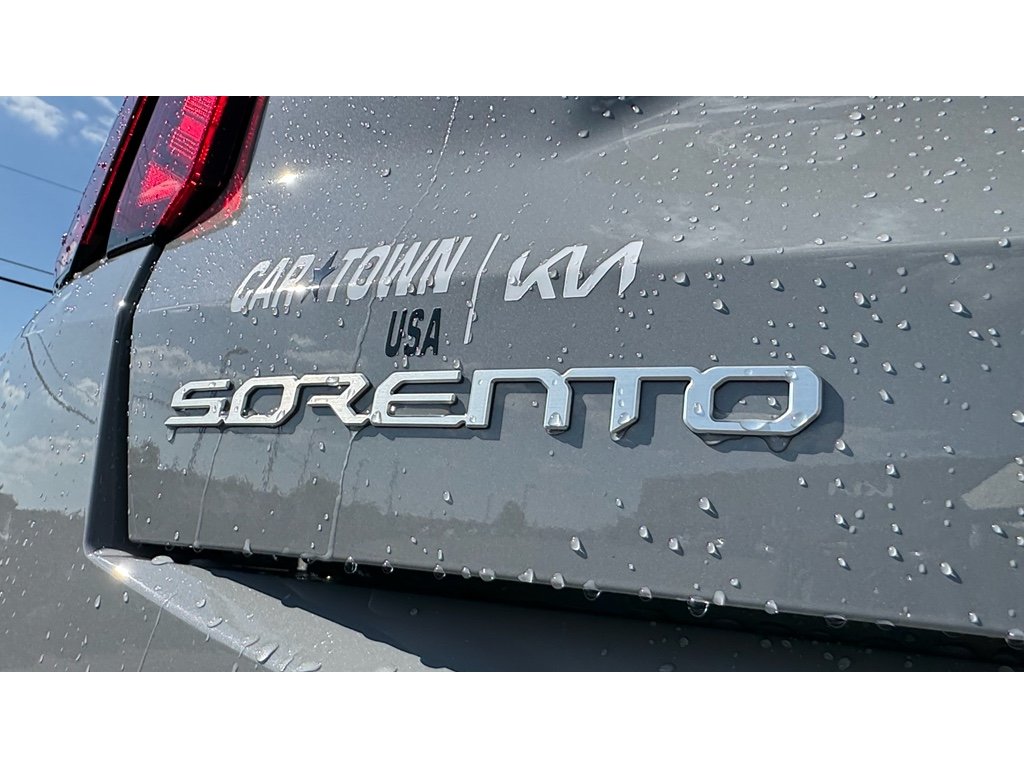 2026 Kia Sorento S photo 4