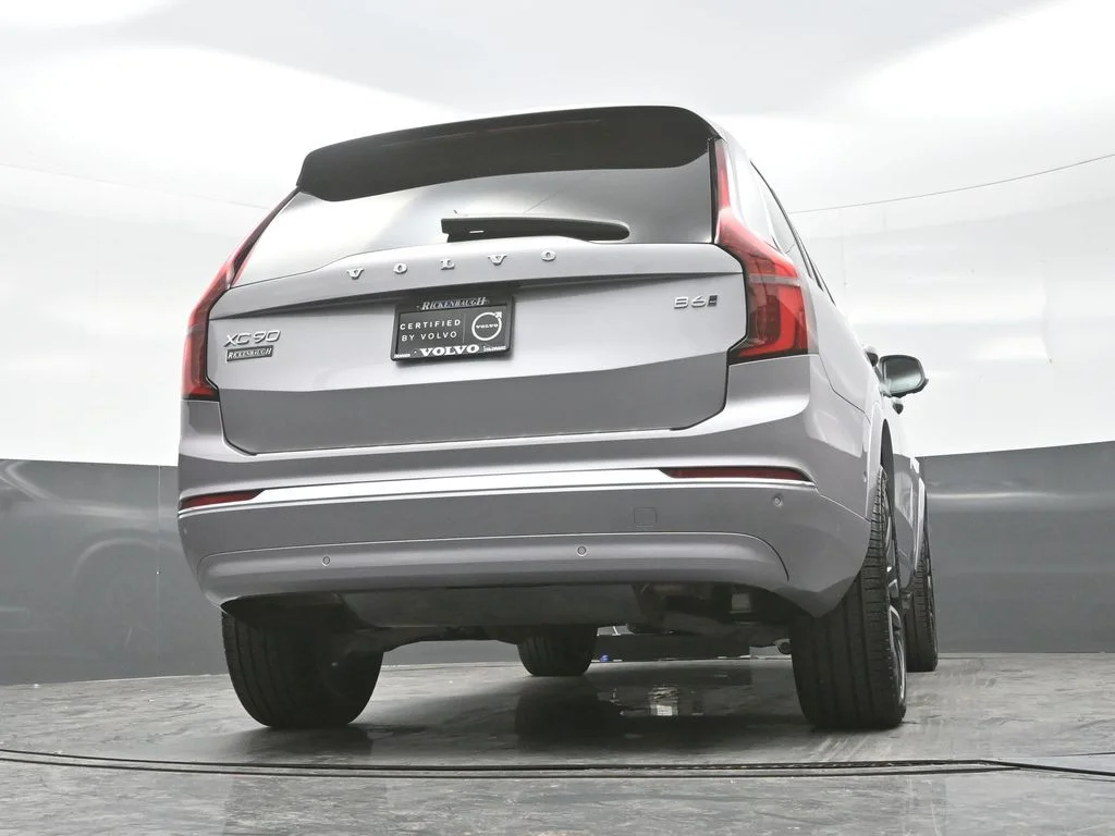 New 2026 Aurora Silver Volvo Plus image 24