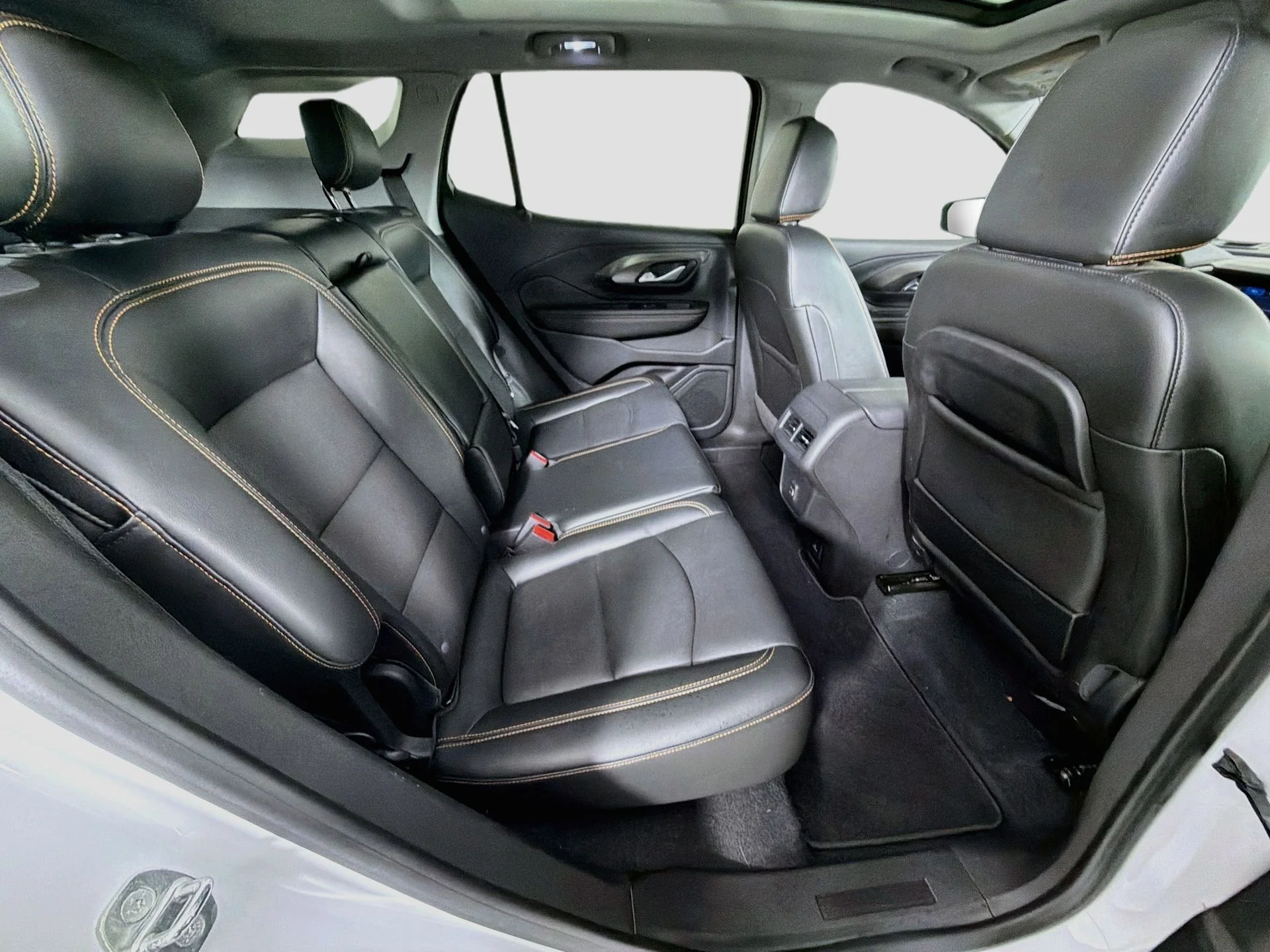 Used 2020 White GMC SLT image 26