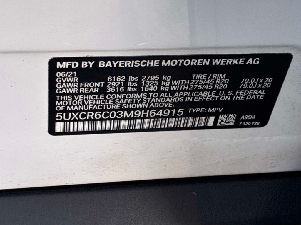 Used 2021 White BMW xDrive40i image 25