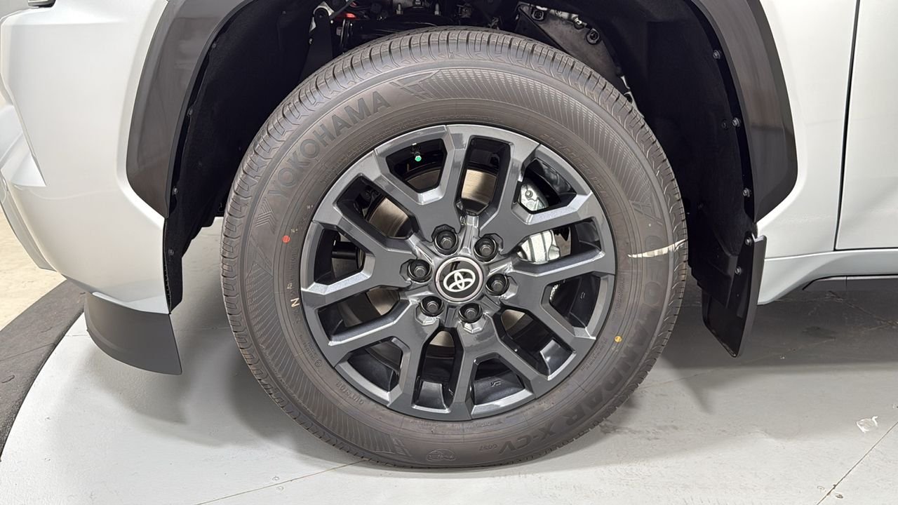 New 2026 Celestial Silver Metallic Toyota  Platinum image 25