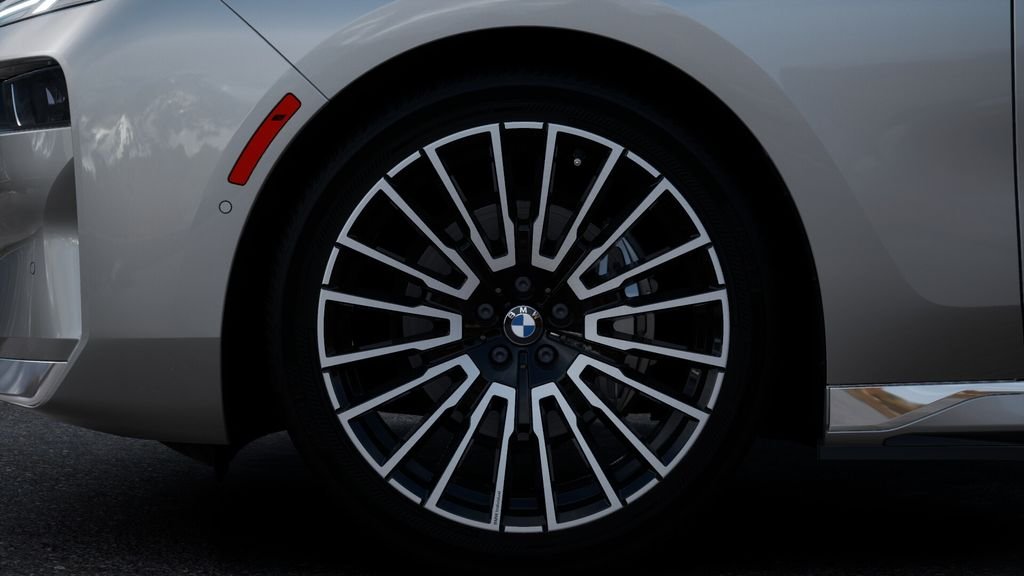 2025 BMW i7 50 - Photo 34