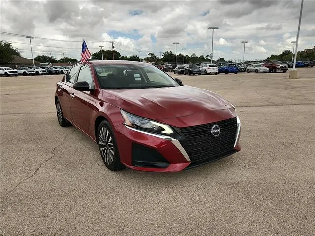 Used 2024 Scarlet Ember Nissan 2.5 SV image 7