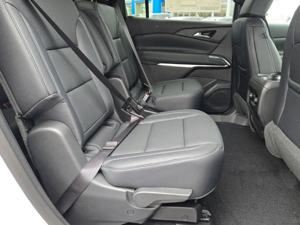 2026 Chevrolet Traverse LT - Photo 9
