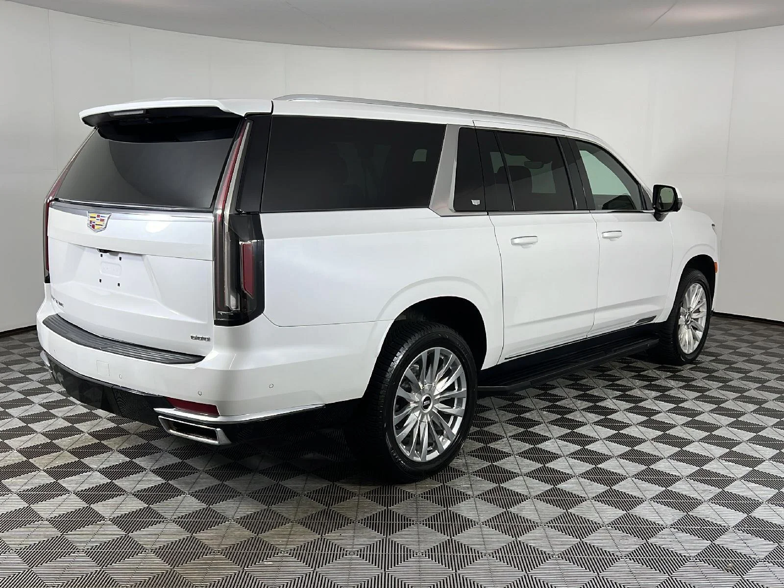 Used 2023 Crystal White Tricoat Cadillac 4WD Premium Luxury image 3