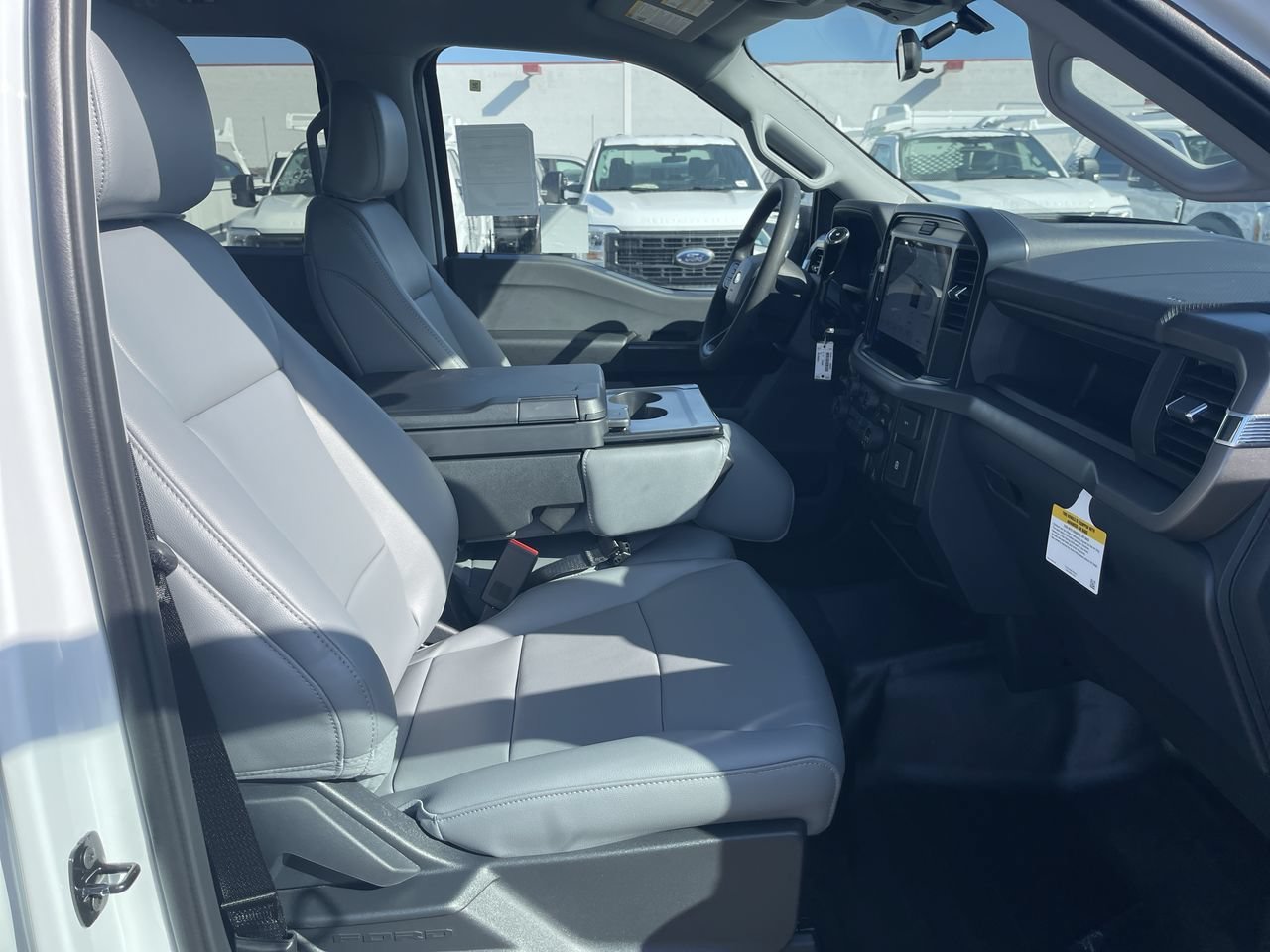 New 2026 Oxford White Ford XL image 16