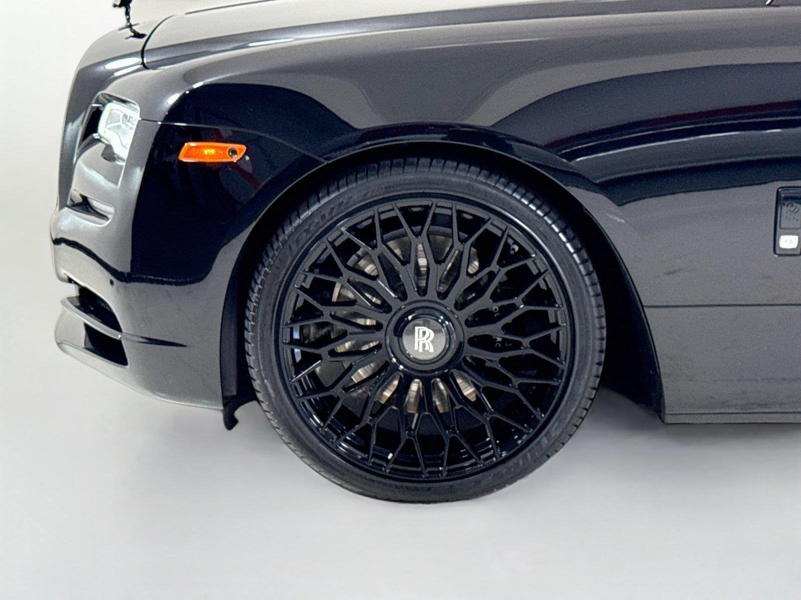 Used 2018 Obsidian Rolls-Royce  image 34