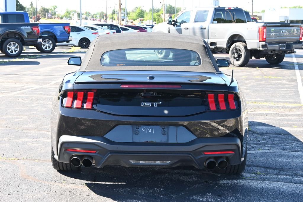 Used 2025 Shadow Black Ford GT Premium image 10