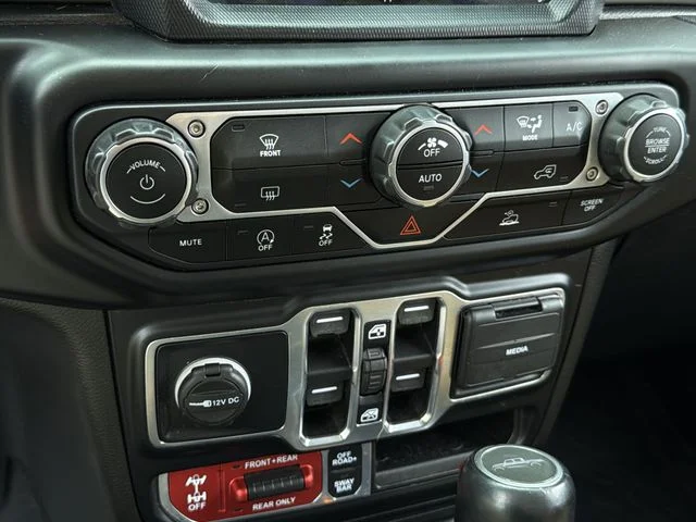 Used 2021 Black Jeep Rubicon image 27