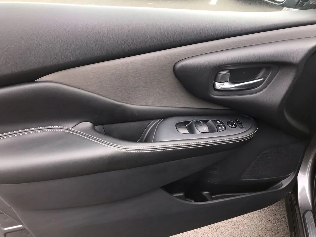 Used 2024 Gray Nissan SV image 13