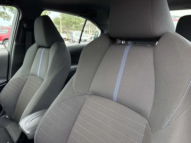 Used 2020 White Toyota SE image 24