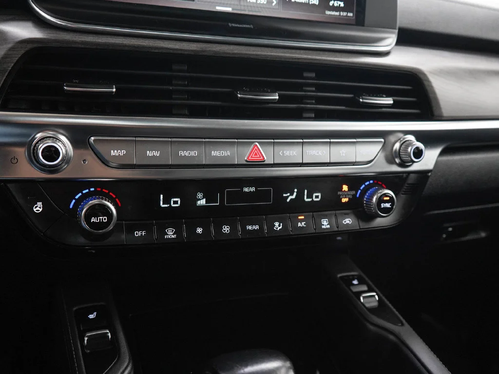 Used 2020 Maroon Kia EX image 23