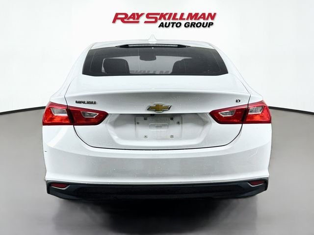 2017 Chevrolet Malibu 1LT - Photo 6