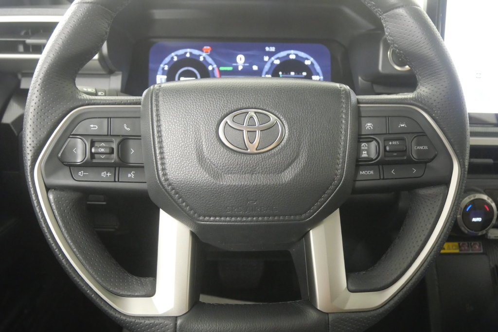Used 2026 Pearl Toyota Limited image 22