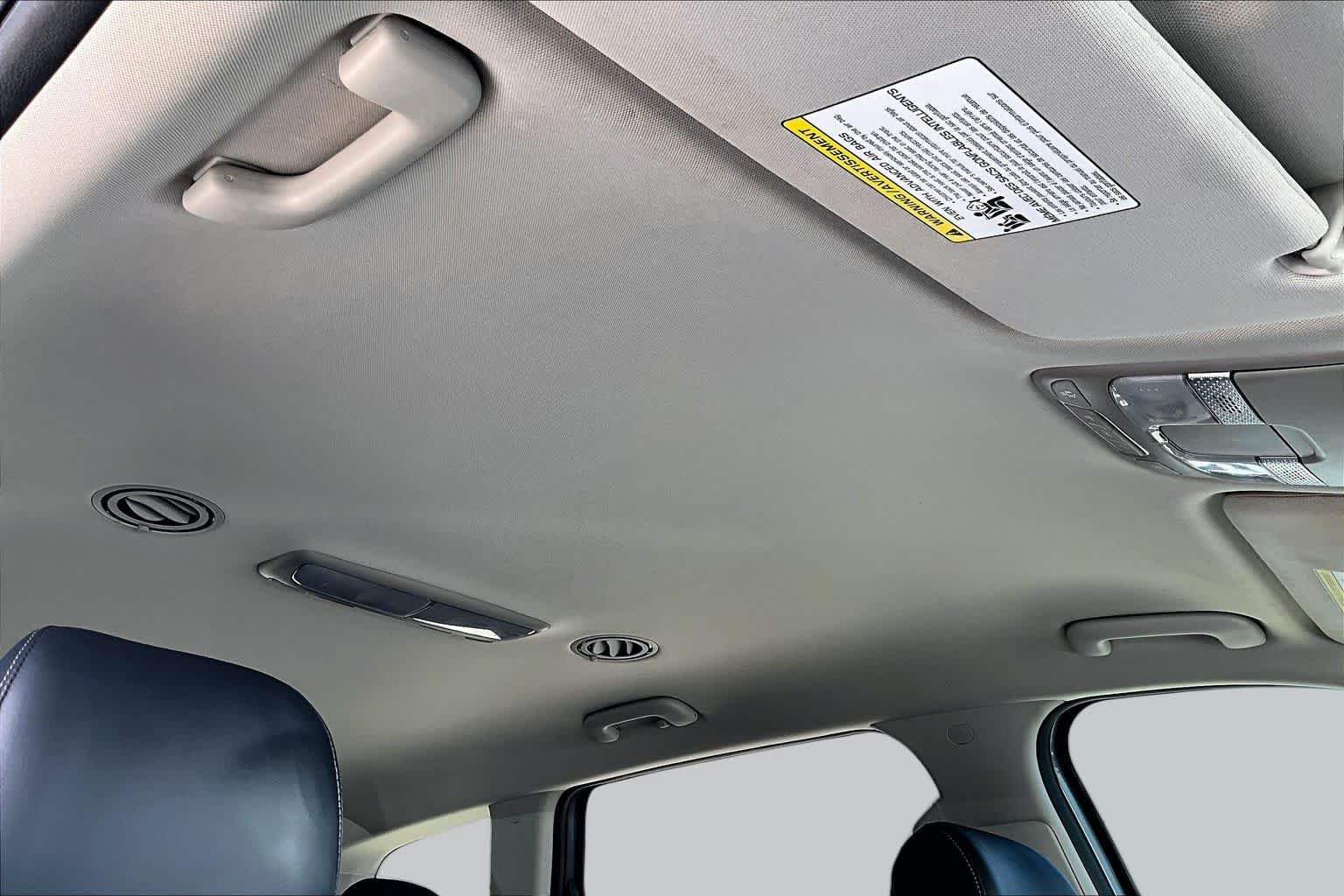 Used 2022 Everlasting Silver Kia LX image 13