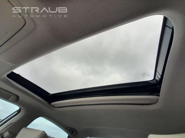 Used 2019 Platinum White Pearl Honda Touring image 35