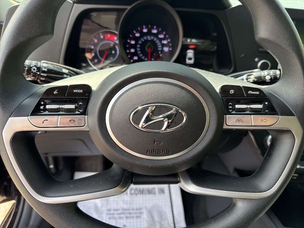 Used 2023 Black Hyundai SEL image 25