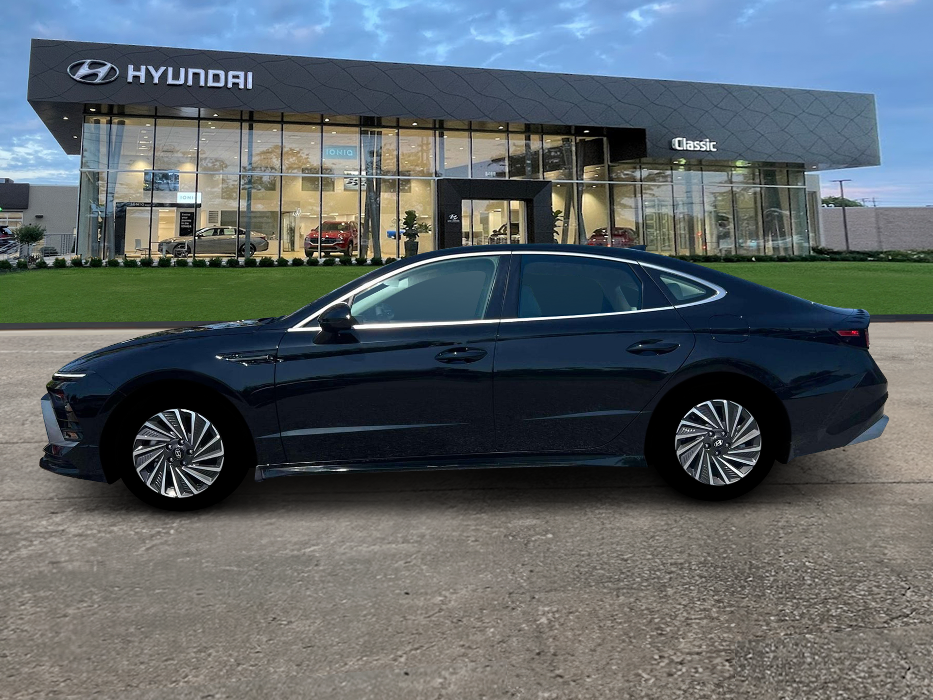 2025 Hyundai Sonata Hybrid SEL - Photo 3