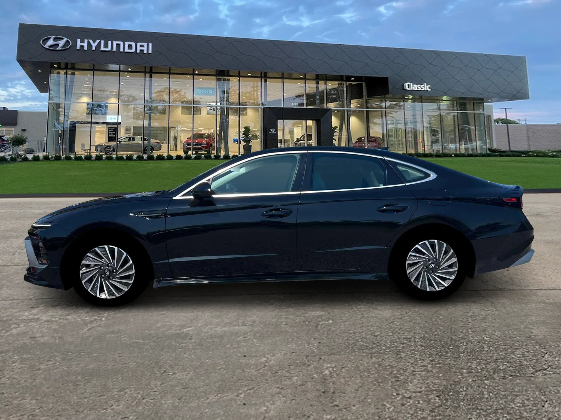 New 2025 Abyss Black Pearl Hyundai SEL image 3