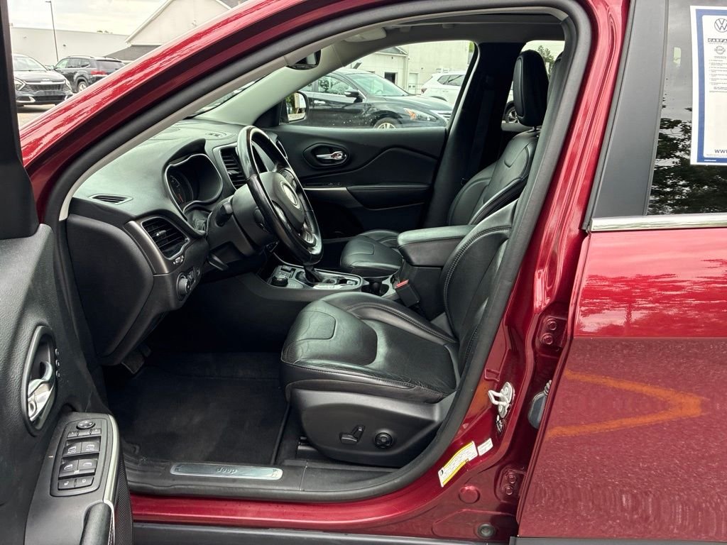 Used 2021 Red Jeep Limited image 10