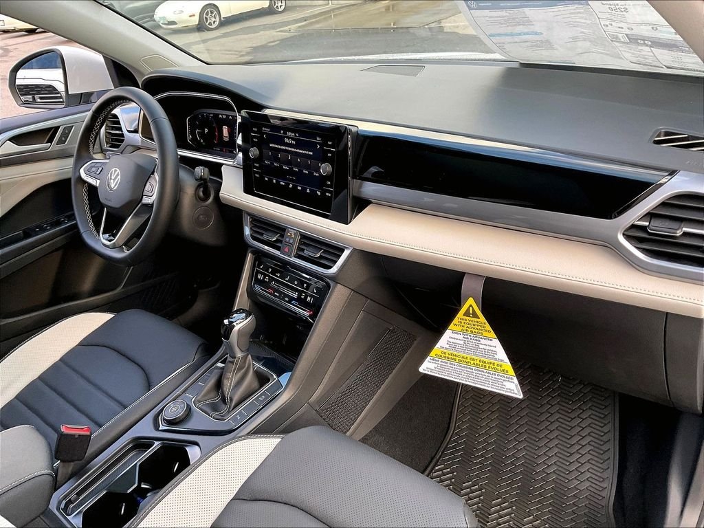 New 2026 Pure White Volkswagen 1.5T SEL image 10