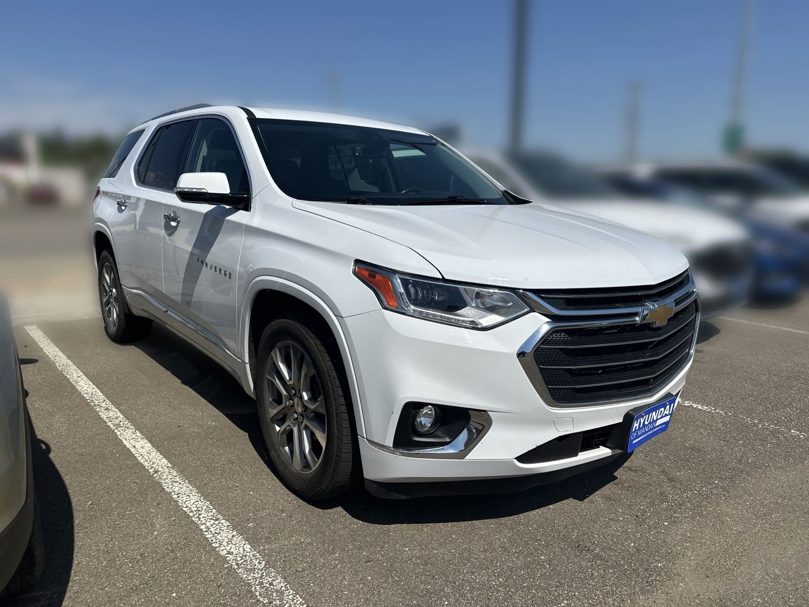 1GNEVJKW5JJ261402