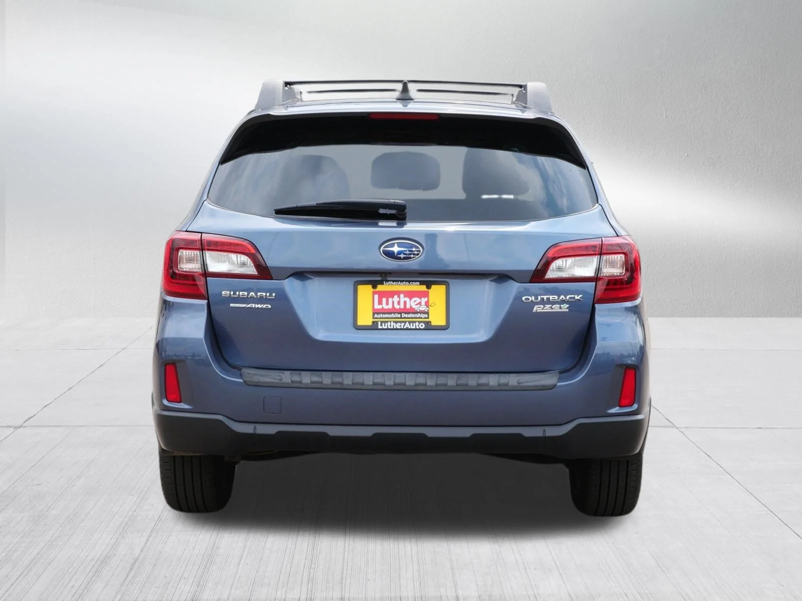 Used 2017 Twilight Blue Metallic Subaru Limited image 6