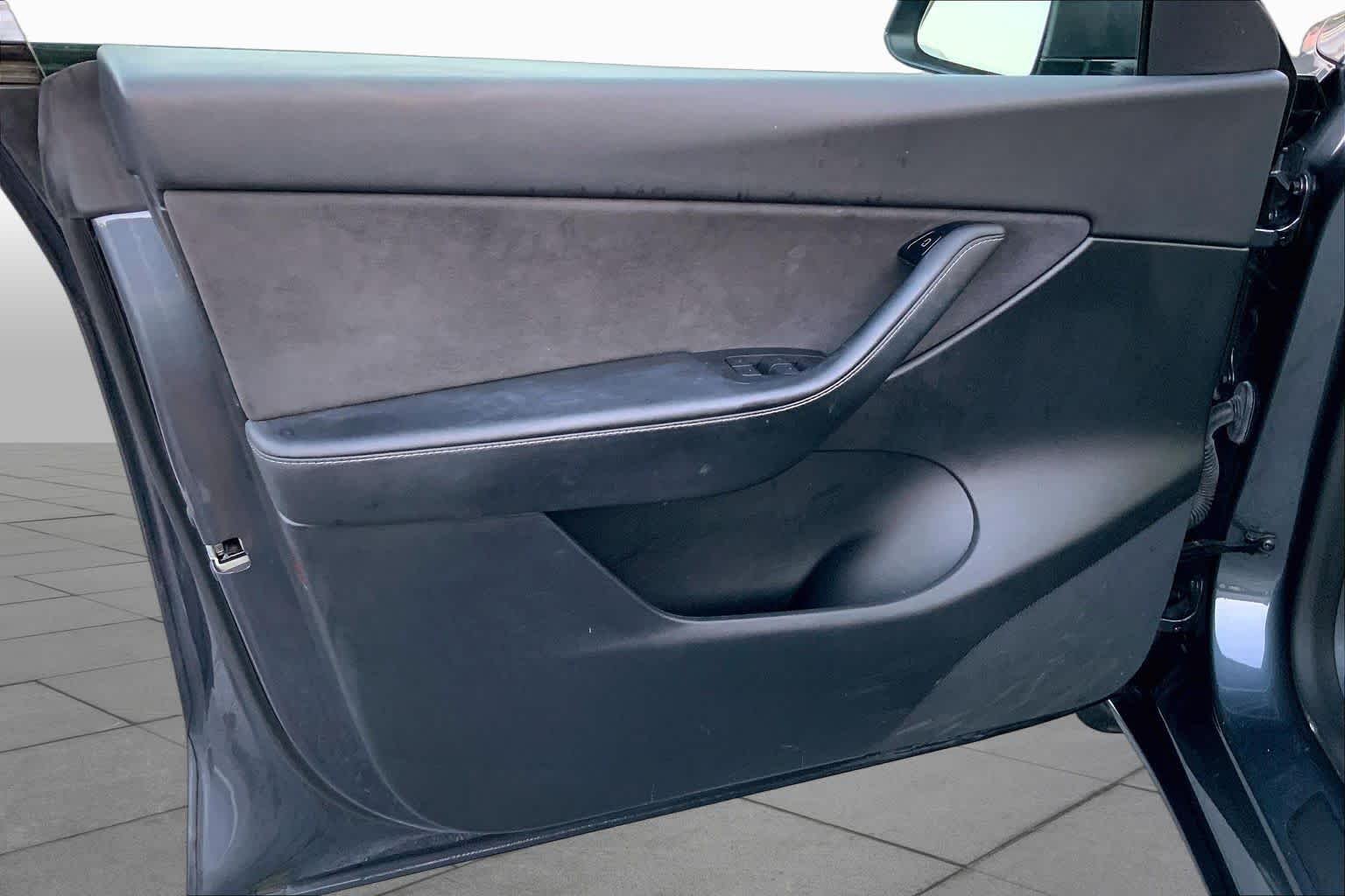 Used 2022 Deep Blue Metallic Tesla Long Range image 19
