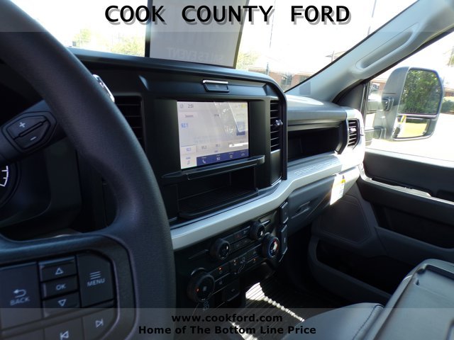 New 2026 Oxford White Ford F-350® XL image 22