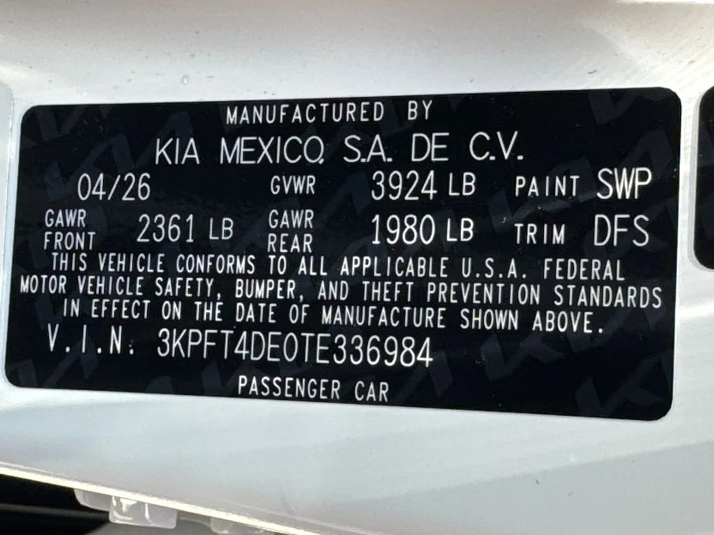New 2026 Snow White Pearl Kia LXS image 30