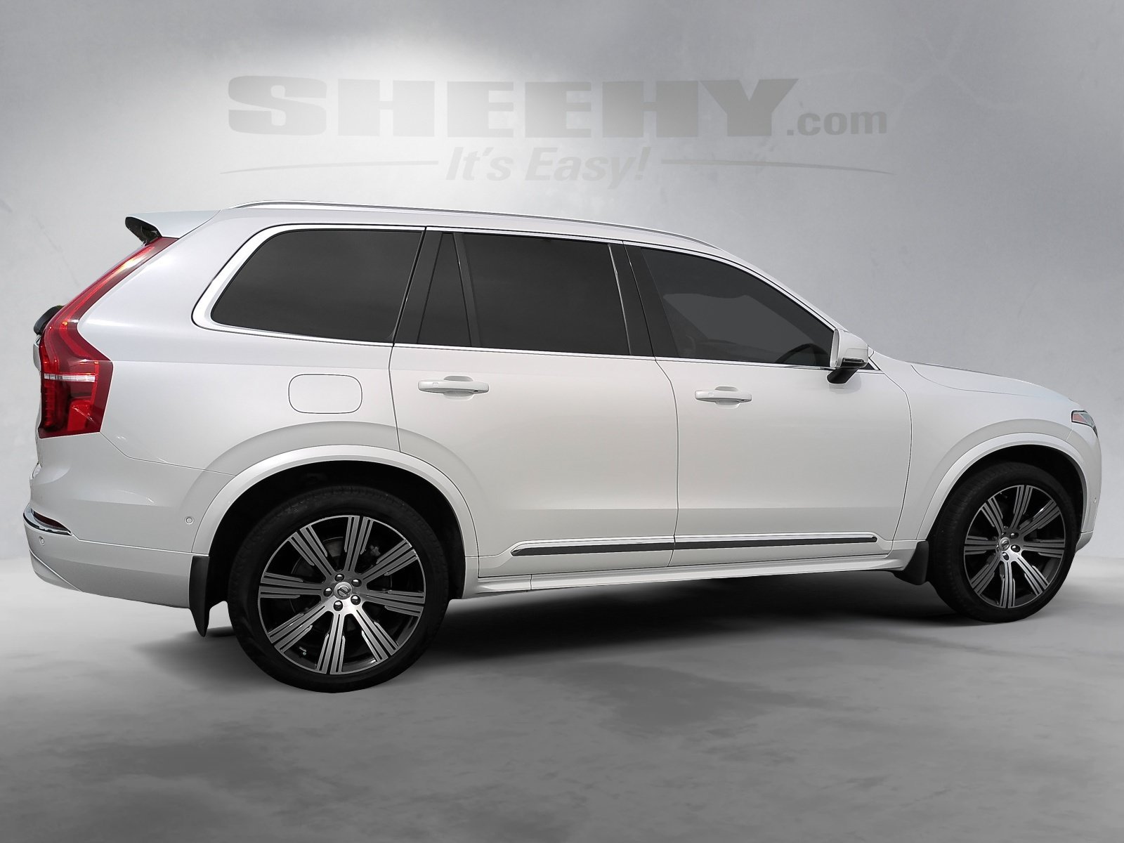 Used 2023 White Volvo Ultimate image 9