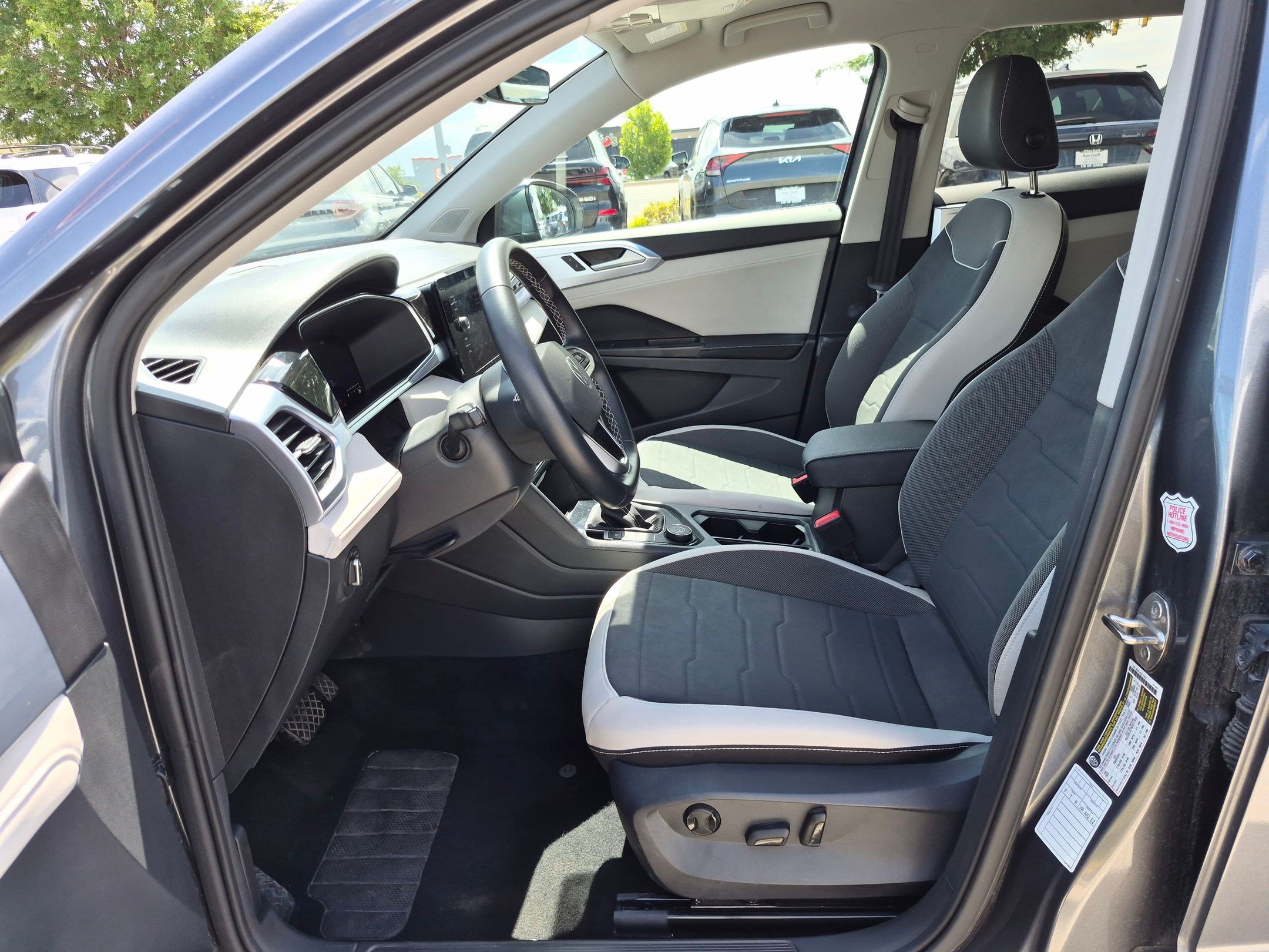 Certified Used 2025 Platinum Gray Metallic Volkswagen SE image 16