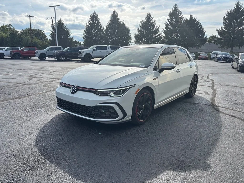 Used 2022 White Volkswagen 2.0T SE image 2