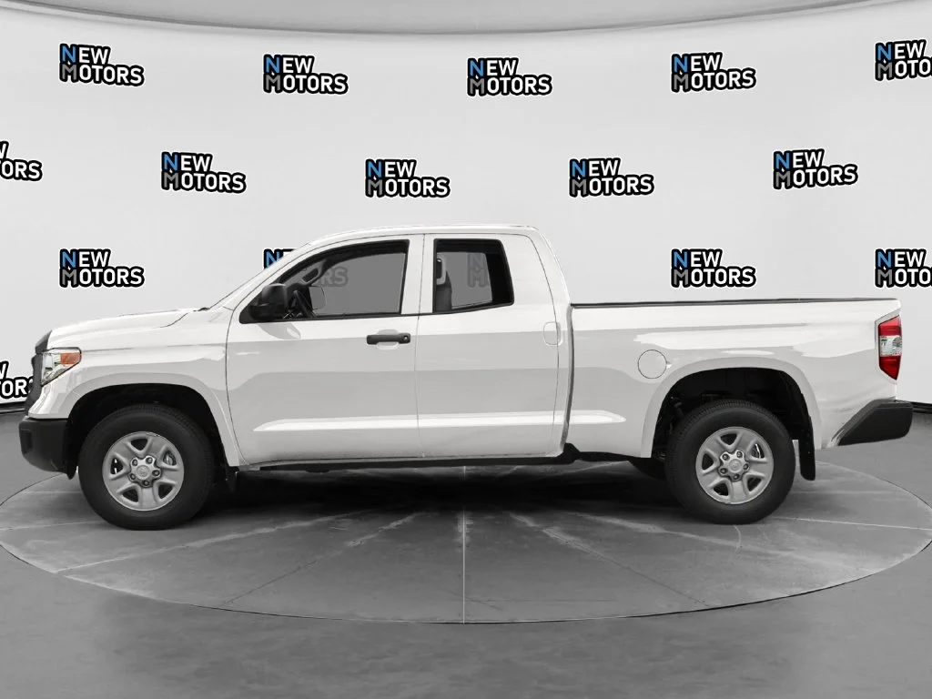 Used 2016 Super White Toyota SR image 3
