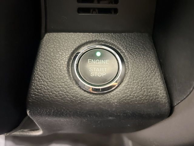Used 2021 Black Ford XLT image 15