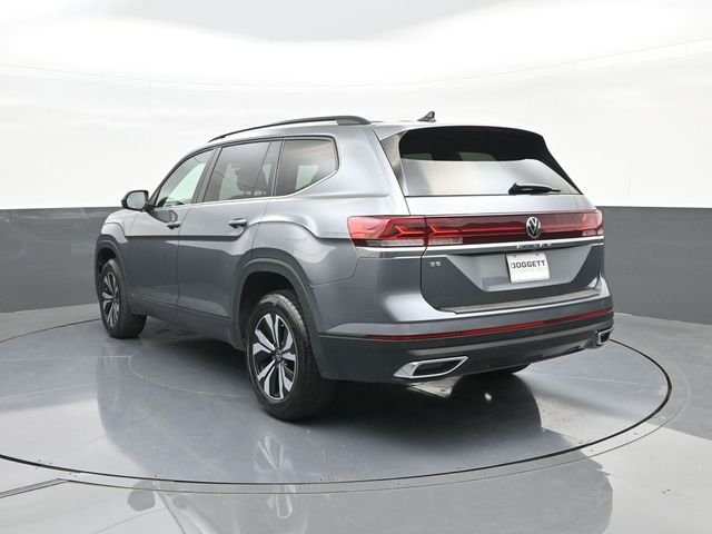 Used 2024 Platinum Gray Metallic Volkswagen 2.0T SE image 8