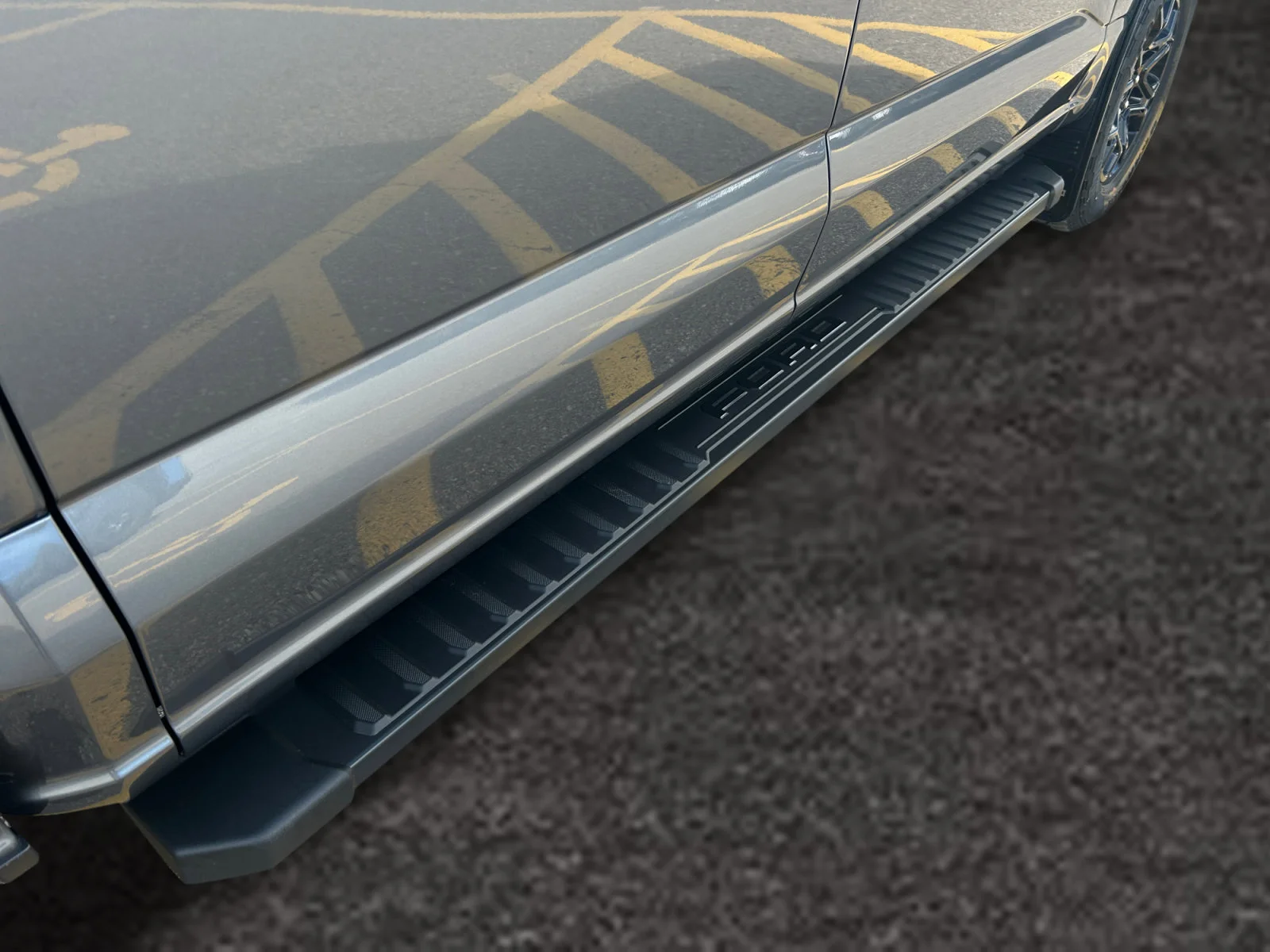 New 2026 Carbonized Grey Metallic Ford XLT image 11