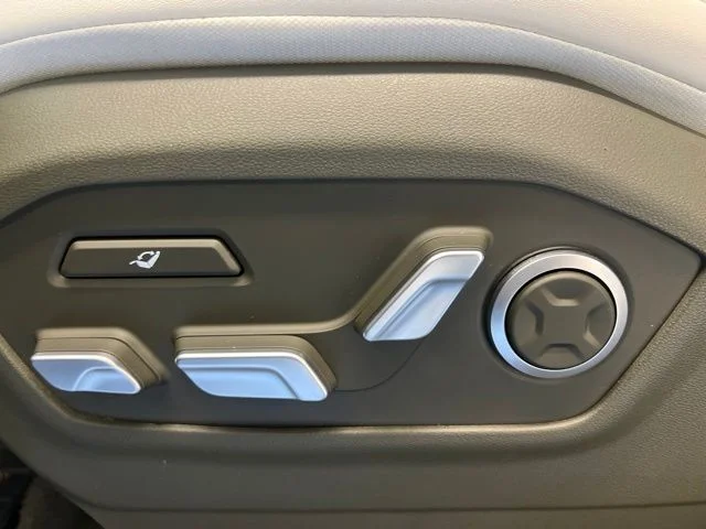 Used 2025 Gray Hyundai Calligraphy image 7