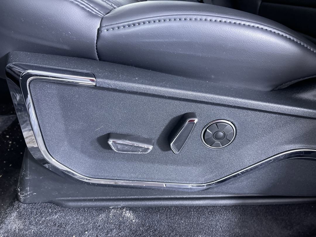 2025 Ford F-150 Platinum - Photo 13