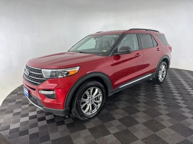 Used 2021 Red Ford XLT image 9