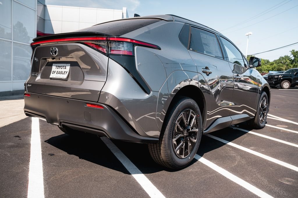 New 2026 Heavy Metal Toyota XLE image 8