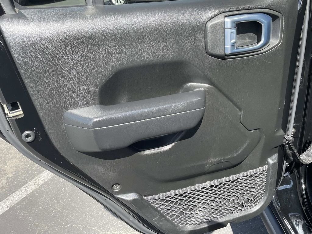 2022 Jeep Wrangler Unlimited Rubicon 4XE - Photo 27