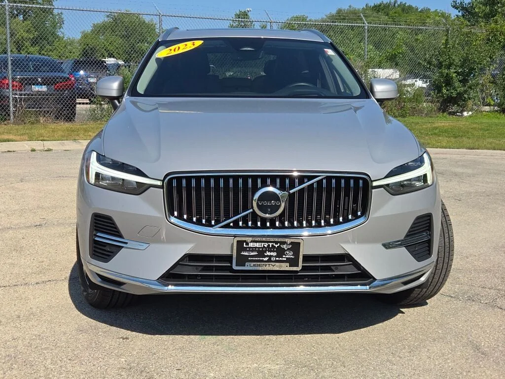 Used 2022 Gray Volvo T8 Inscription Expression image 6