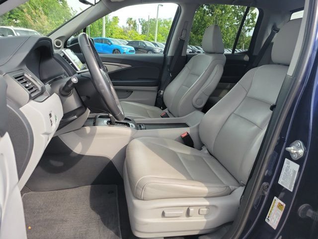 Used 2019 Obsidian Blue Pearl Honda RTL-T image 21