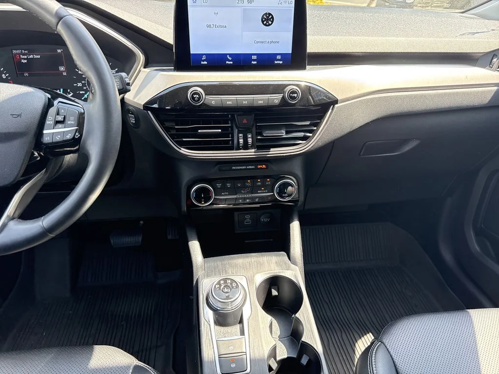 Used 2022 Oxford White Ford SEL image 17
