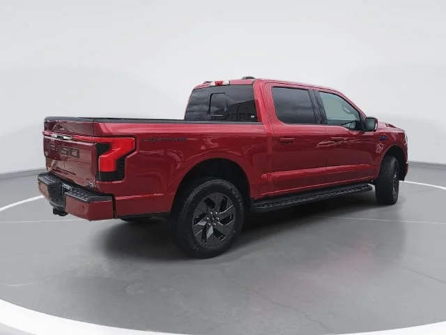 Used 2024 Red Ford Lariat image 3